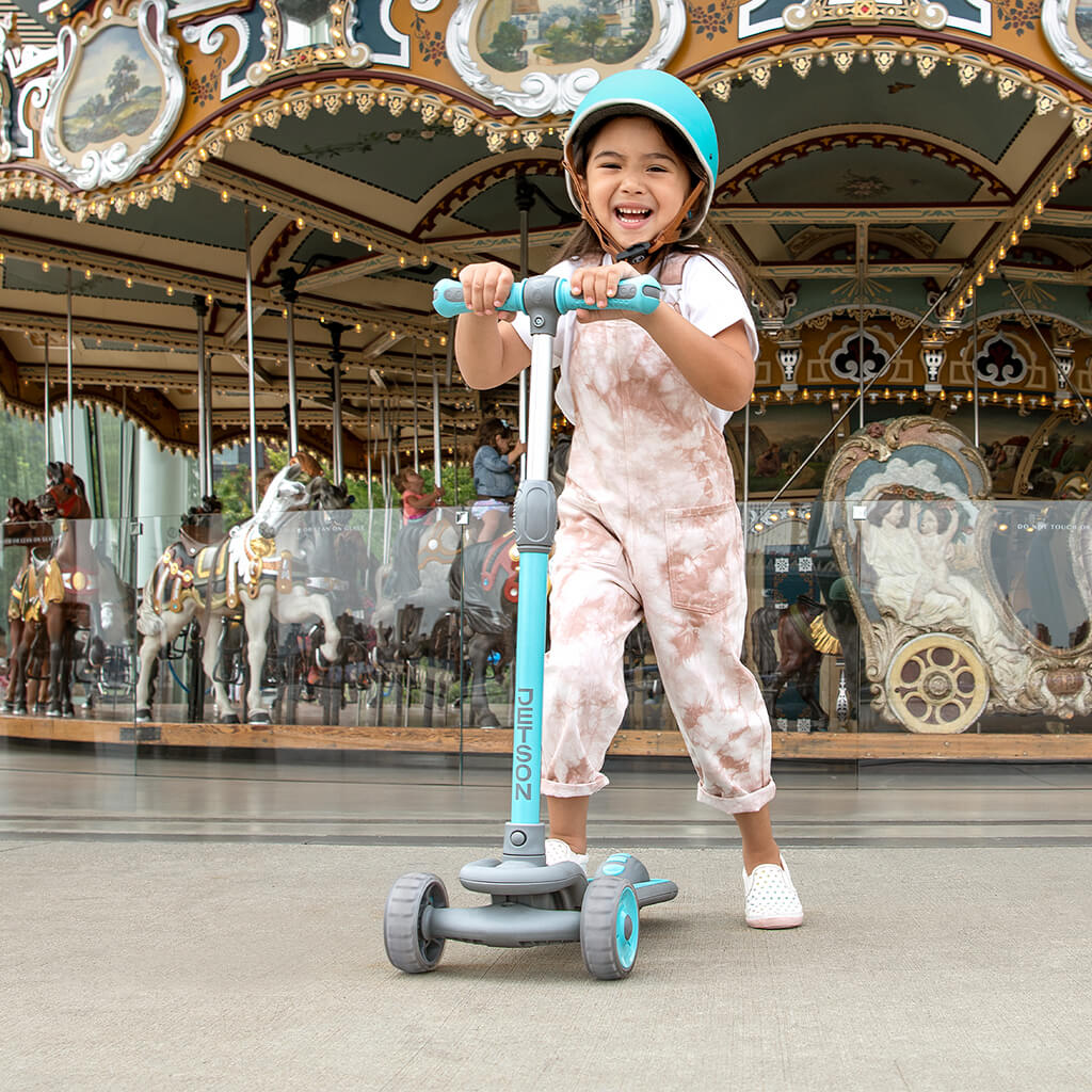 Gleam Kick Scooter